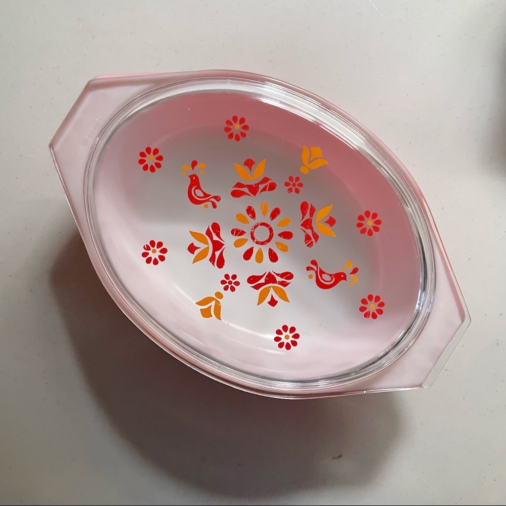 Vintage Pyrex Friendship 2.5 QT Casserole Dish